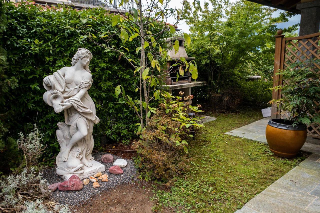 Le Petit Palais Villa Plesio Eksteriør bilde